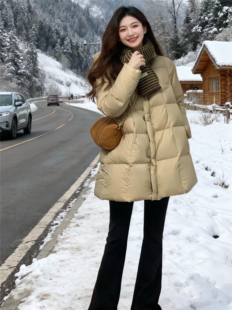 现货防风袖小个子羽绒服女2025冬季新款加厚感保暖白鸭绒中长款，女装羽绒服，依恋蒂丝