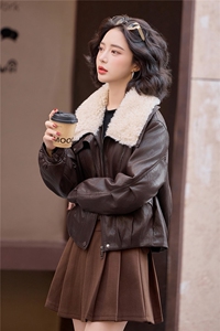 大翻领加棉皮衣短外套女2025秋冬新款保暖时尚酷飒机车PU皮夹克图片