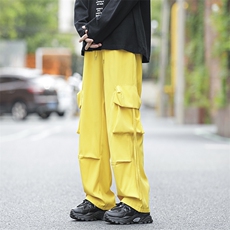 黄色