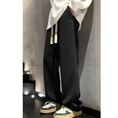 黑灰色