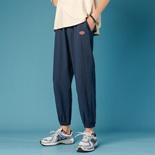 藏青色
