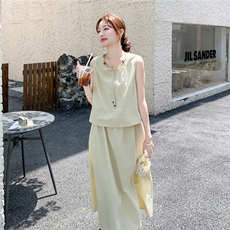 淡人系奶黄色系带领无袖背心套装裙女2025夏气质高腰半身裙两件套，女装套装/套裙，2C166
