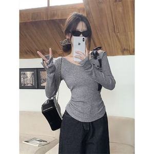 设计感小众蝴蝶结系带长袖T恤女春秋新款不规则灰色修身露肩上衣图片