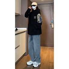 黑色