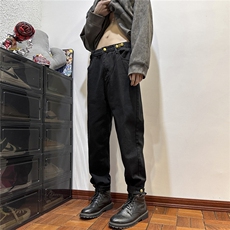 黑色