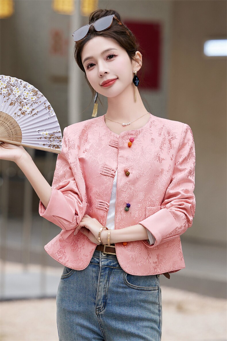 粉色新中式国风外套女春秋2024新款短款小个子时尚盘扣老钱风上衣,女装短外套,布芭啦