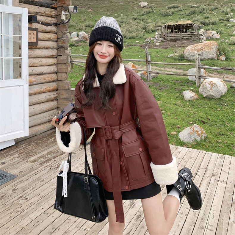 【新款】出货了新年红色皮羽绒2C151-W39-P315-K458,女装羽绒服,2C151