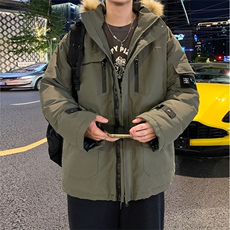 军绿色