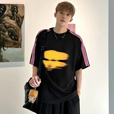 抖音得物品质二开240克宽松纯棉美式潮牌印花三条杠中性风短袖T恤，男装T恤，电商A486-1