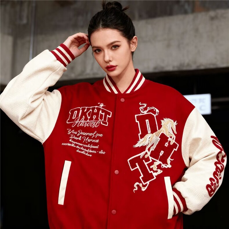 1506/QPN100/P70马年2026新款毛巾绣红色棒球服美式宽松情侣外套,女装短外套,星座1506