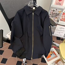 深蓝色
