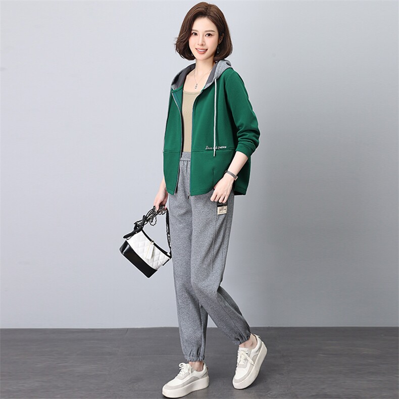 连帽刺绣卫衣外套女短款2024新款春秋季妈妈装宽松休闲,女装运动套装,依恋蒂丝