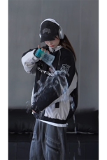 抖音视频截图只展示大货印花立领机车潮牌棉服77950特P85，男装棉衣，星座226-2