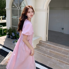 现货--2025年夏季新款粉色收腰连衣裙P145K208，女装连衣裙，浪娴服饰