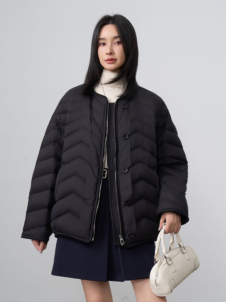 2025年冬季常规白鸭绒保暖休闲风90白鸭绒现货,女装羽绒服,阳光伊恋