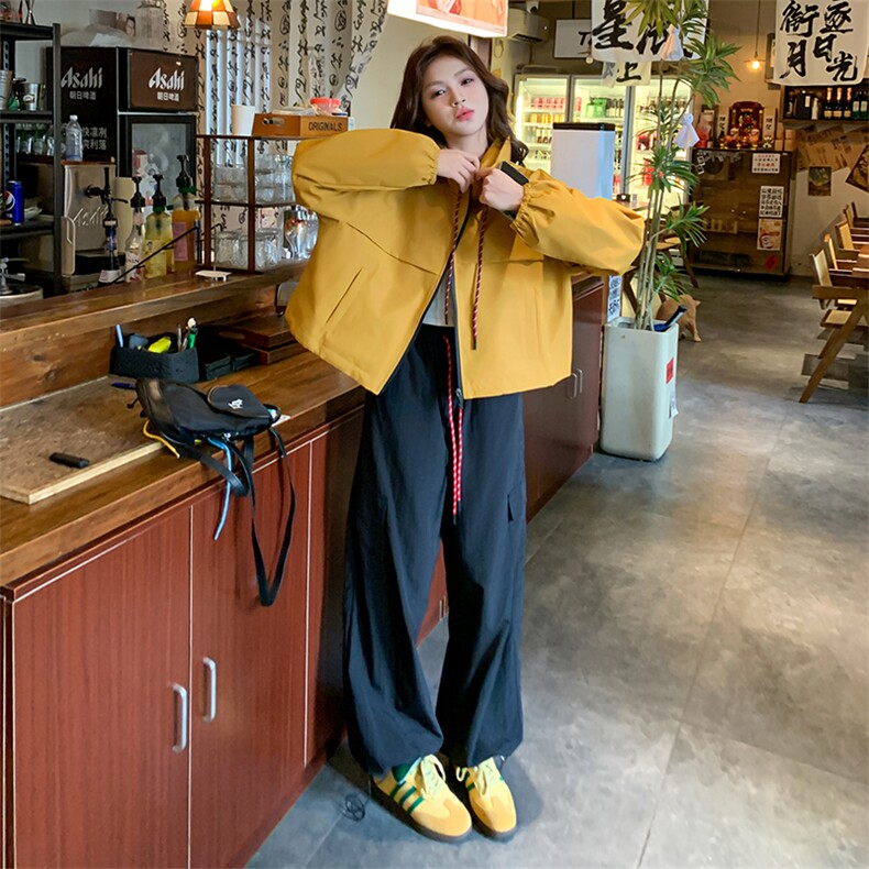 【有货】2026春装连帽时尚冲锋衣外套C75-P135K188,女装短外套,2C332
