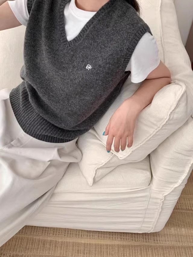 新款v领无袖套头纯色针织衫马甲时尚百搭,针织衫/毛衣,百纯羊绒