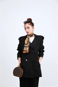 现货风衣图片