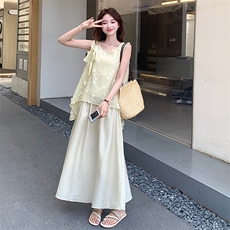 设计感无袖背心套装女2025夏季新款时尚立体花朵上衣半身裙两件套，女装套装/套裙，纯色衣恋