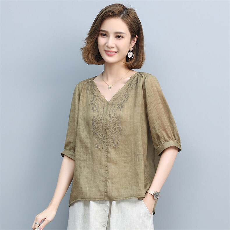 2024夏季新款简约时尚优雅气质V领绣花休闲舒适上衣,女装T恤,丽影随形