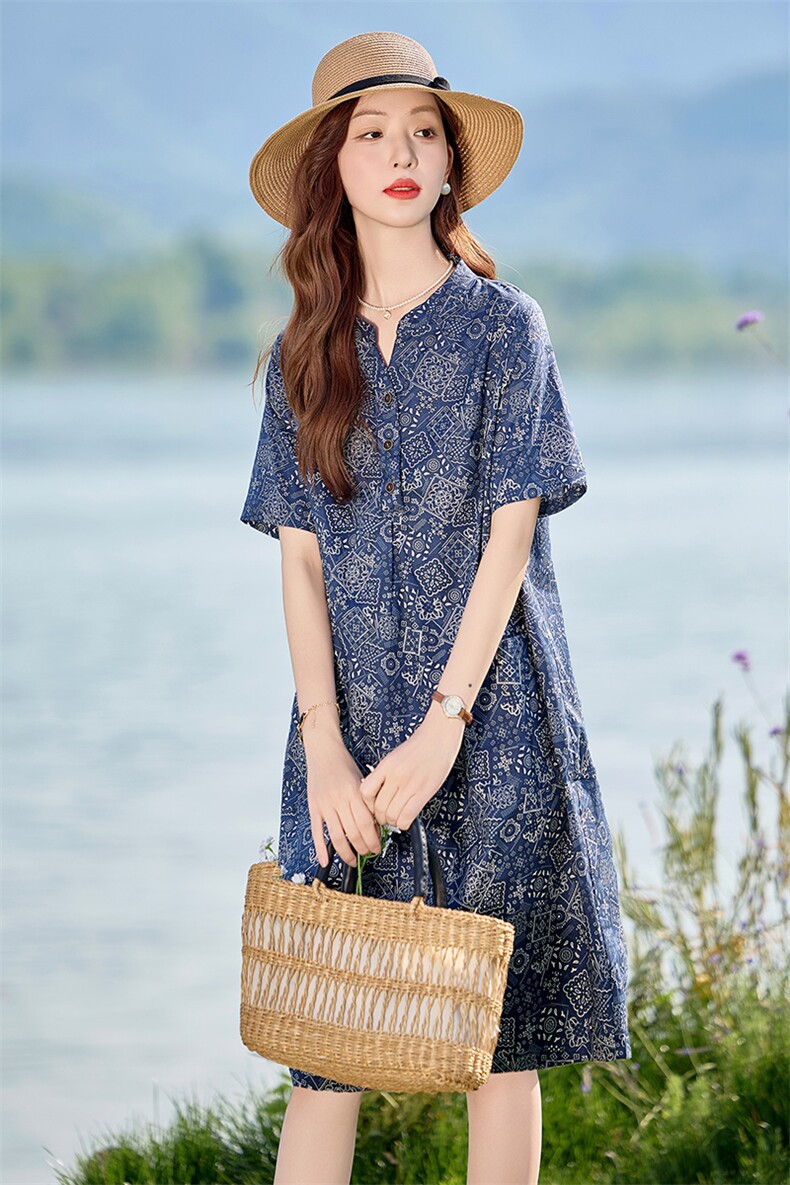 现货2025年夏季文艺复古优雅印花中长款妈妈连衣裙,女装连衣裙,依恋蒂丝