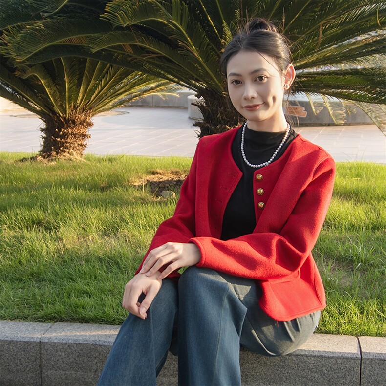 2025冬装新款时尚圆领排扣羊毛呢小香风外套,女装毛呢外套,沫晗依美
