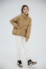 时尚韩版短款羽绒服，女装羽绒服，咔蒂妮