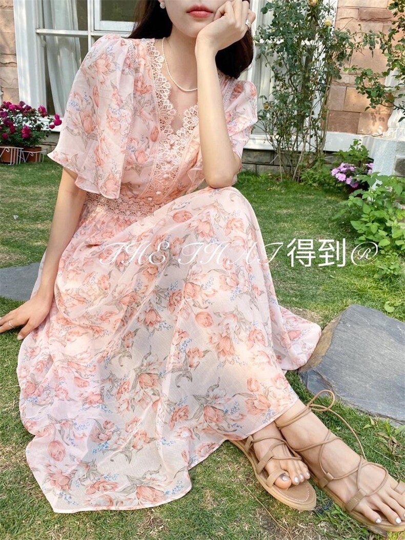 碎花面料连衣裙，女装连衣裙，得到THETHAT