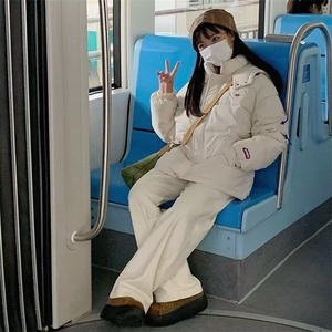 克莱因蓝冬季面包服宽松保暖设计感连帽棉袄中性情侣学院风潮图片