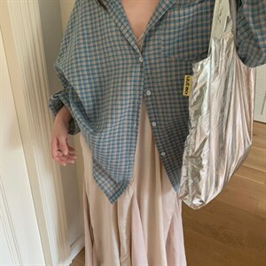 气质蓝色格纹中长款衬衫女装2026新款春夏设计感chic休闲宽松外套图片