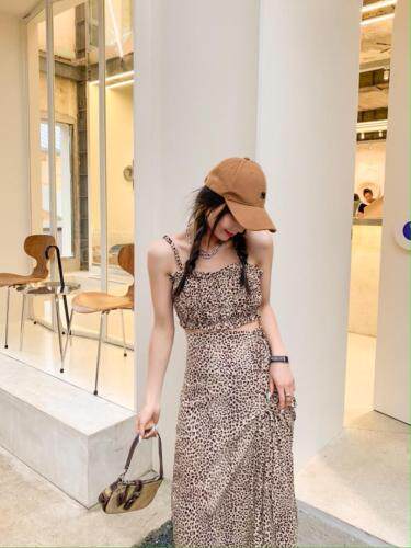 抹胸式碎花裙两穿，胸罩，Alissa Lin