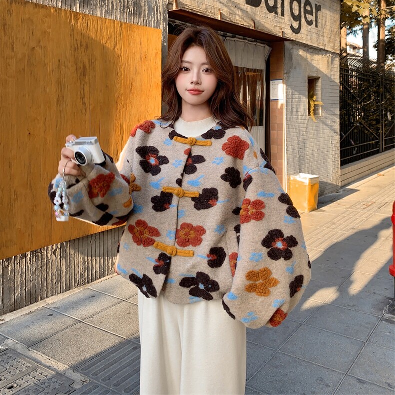 新款首上2C0281117P185K278夹棉加厚立体毛呢外套,女装毛呢外套,2C028