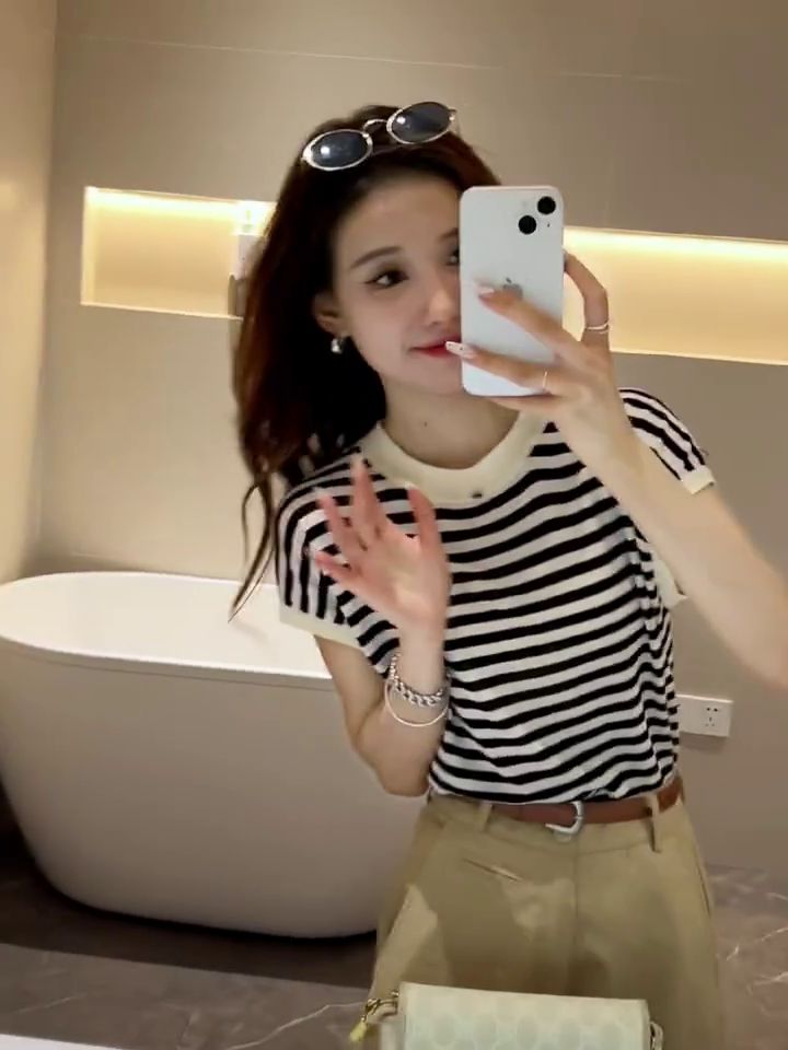夏季新款条纹飞飞袖羊毛短袖女图片
