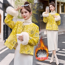 【bao款大货已出】2025冬装新中式钉珠刺绣外套狐狸毛90%白鸭绒，女装羽绒服，雅静靓衣