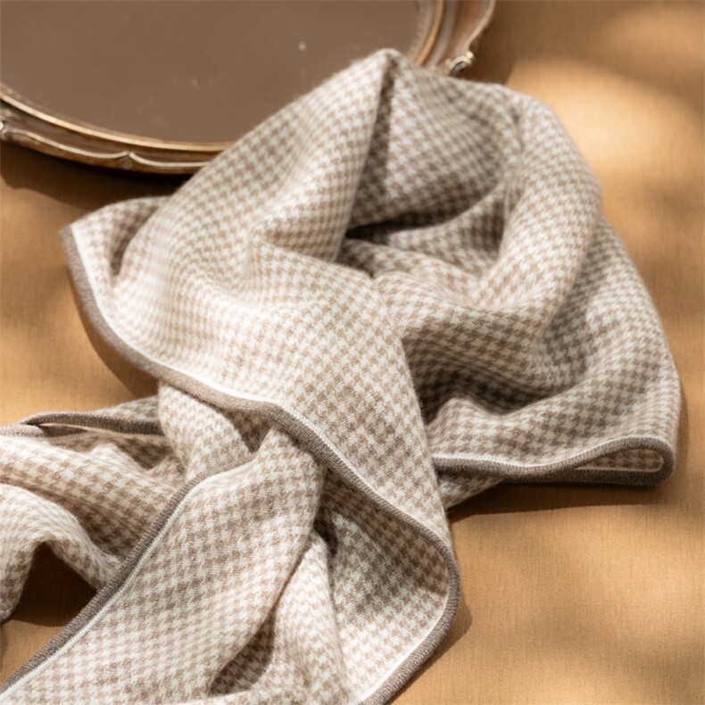 2025夏秋新款羊绒围巾女山羊绒拼色外搭针织披肩空调房三角巾，围巾，江帆羊绒