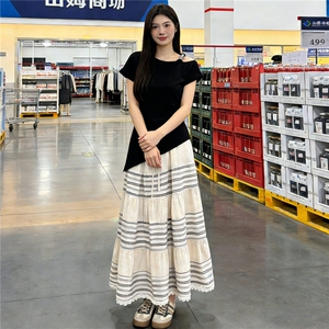 女夏新新款时尚洋气套装设计感一字斜肩短袖上衣杏色半身裙两件套图片