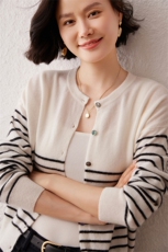 2024秋季新款圆领长袖时尚条纹女士开衫百搭35%羊绒衫，女装羊绒衫，雪真羊绒高端店