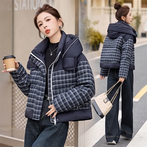 时尚格子连帽短款羽绒服女2025年冬季新款加厚保暖减龄白鸭绒外套图片