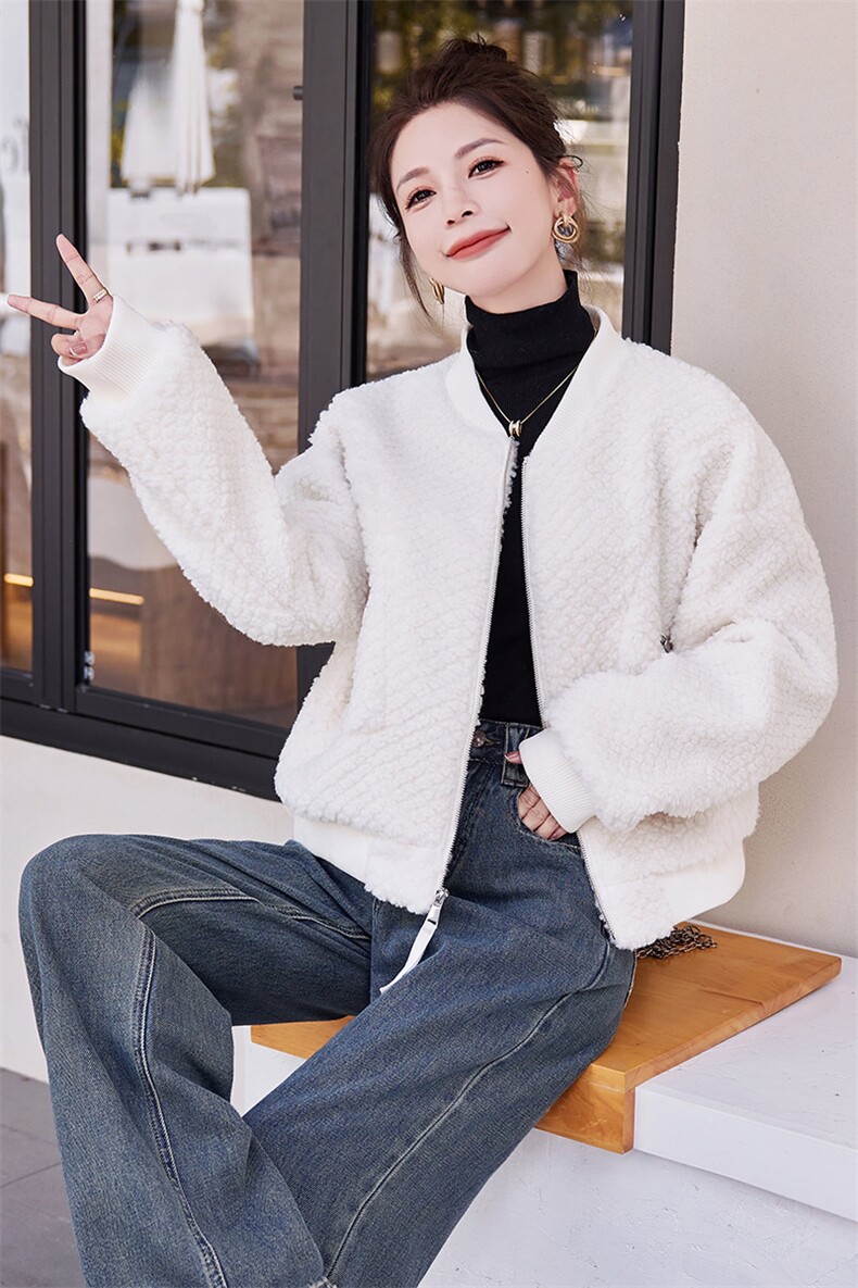 特价羊羔毛外套女短款冬新款小个子宽松减龄加厚棒球服毛绒外套,女装皮草,姿衣坊