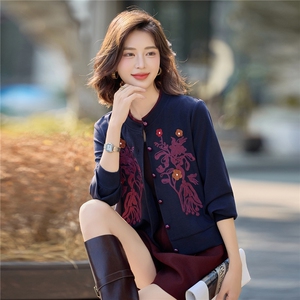 高级感花朵刺绣短款外套女2025秋季新款时尚减龄圆领卫衣开衫上衣图片