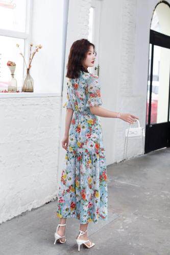 碎花雪纺连衣裙，女装连衣裙，咔蒂妮