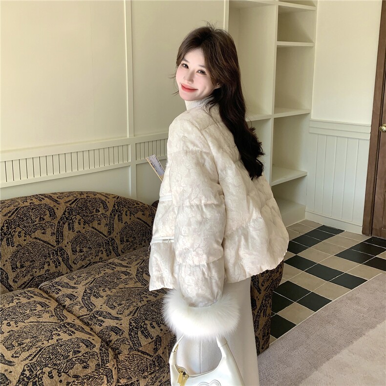 新中式风毛毛拼接设计羽绒服女2026冬季新款宽松白鸭绒保暖外套,女装羽绒服,2C218