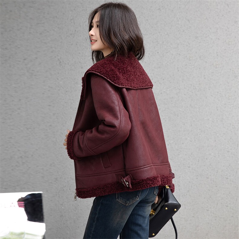 现货2024冬新款海军大翻领短仿羊羔毛皮毛一体加绒加厚外套韩系，女装羊羔毛/颗粒绒，江南女神