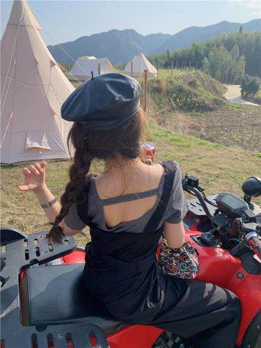 【现货】夏季新品后背露洞针织短袖，女装，F/TU