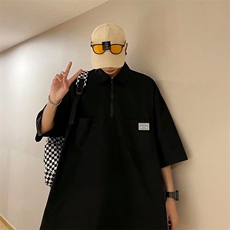 黑色