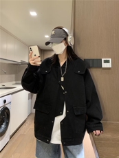 黑色