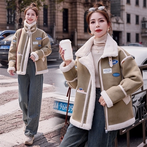 现货冬新款拼接复合皮毛一体时尚保暖服短款外套百搭休闲韩系加绒图片