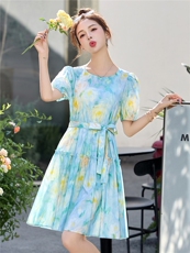 2025夏季新款油画风飘带小清新显瘦时尚A字裙，女装连衣裙，贵人树