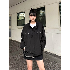 黑色