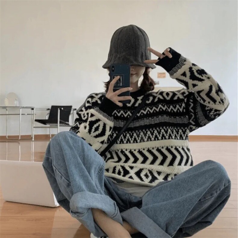 女秋冬新款35%羊绒宽松慵懒风日系复古条纹针织衫，女装羊绒衫，以美红杉羊绒